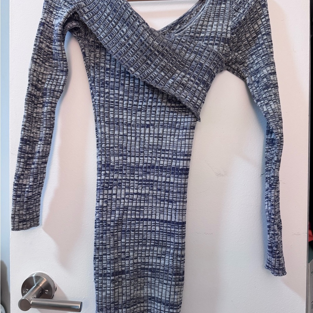 Forever 21 Blue and White Knit Top
